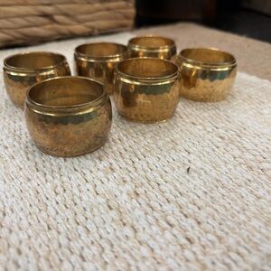 Beautiful Vintage Hammered Brass Napkin Rings Set (6)